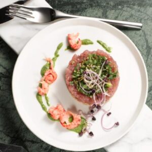 Steak tartare van tonijn en rivierkreeftjes