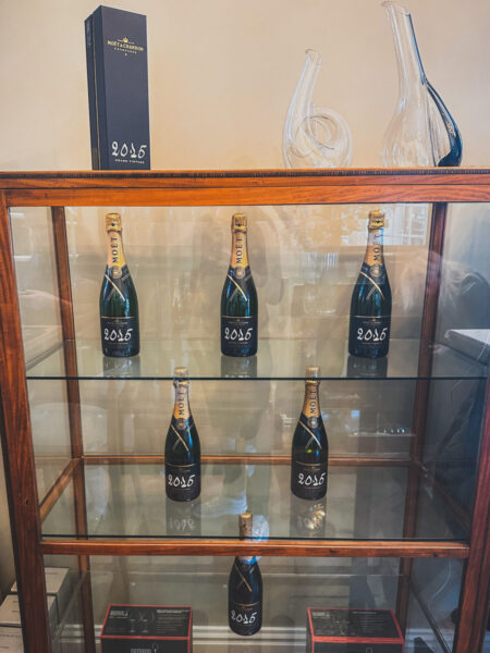 Moët et Chandon Champagne Vitrine met de Grand Vintage Collection 2015