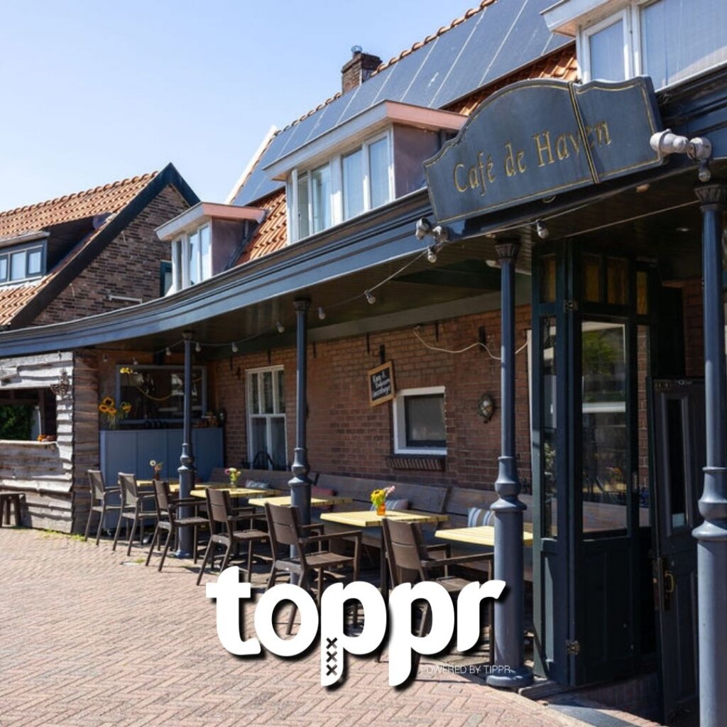 Café de Jeu in Roelofarendsveen overdekt terras